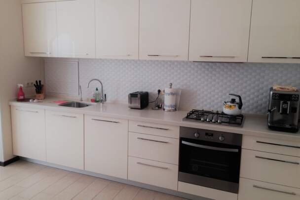 Кухня цвета слоновой кости