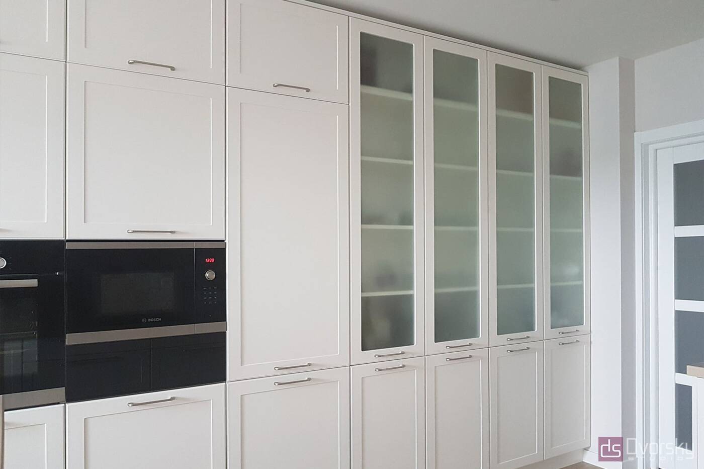 П - образные кухни Кухня в кремовых тонах - Фото № 4