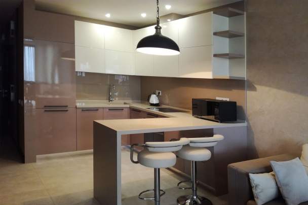 Кухня в кофейных тонах