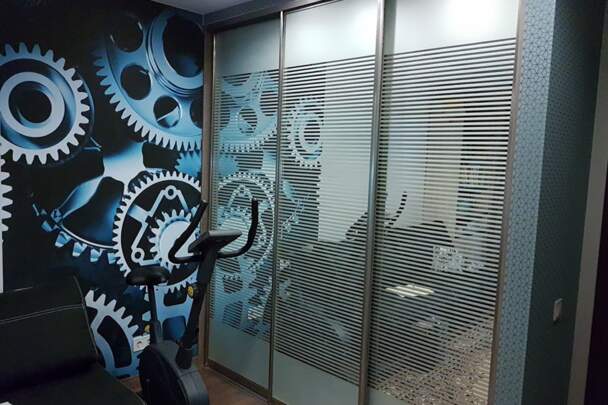 Шафа купе для підлітка